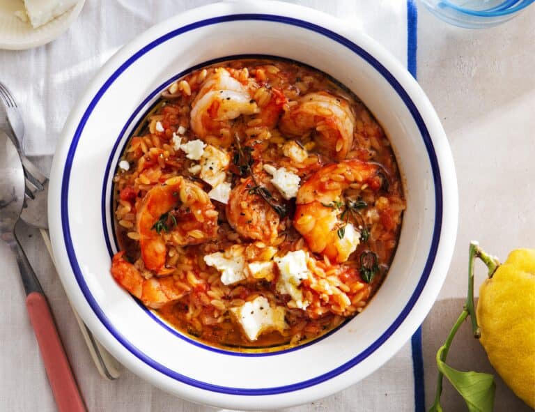 Griekse stoofschotel met garnalen en orzo