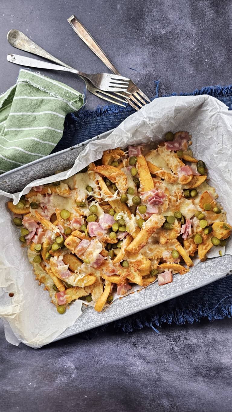 Friet met raclette en ham