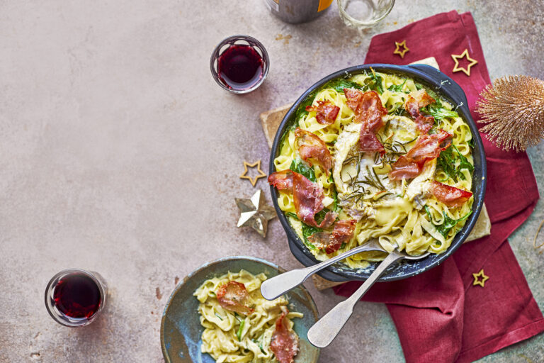 Tagliatelle met gebakken camembert