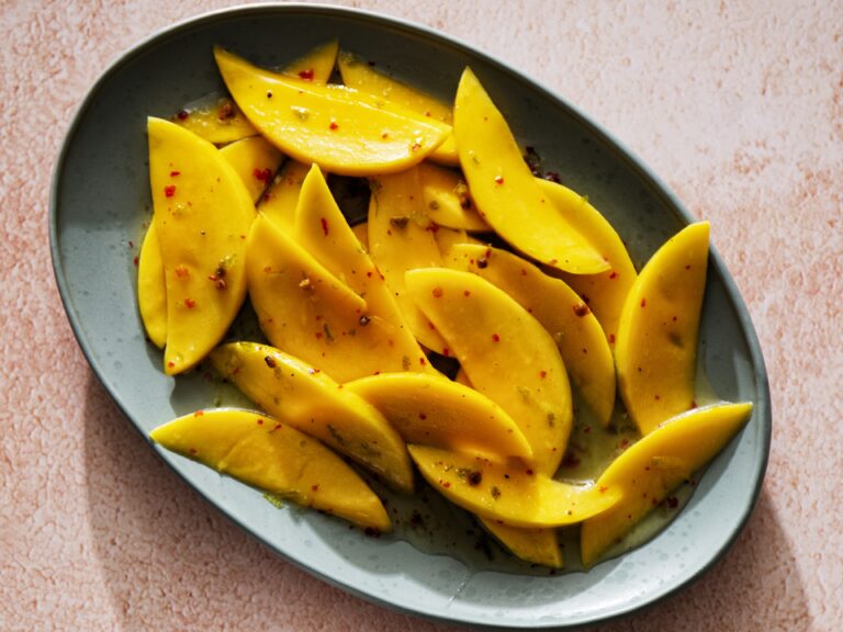 Mango met rozepeper-limoensalsa
