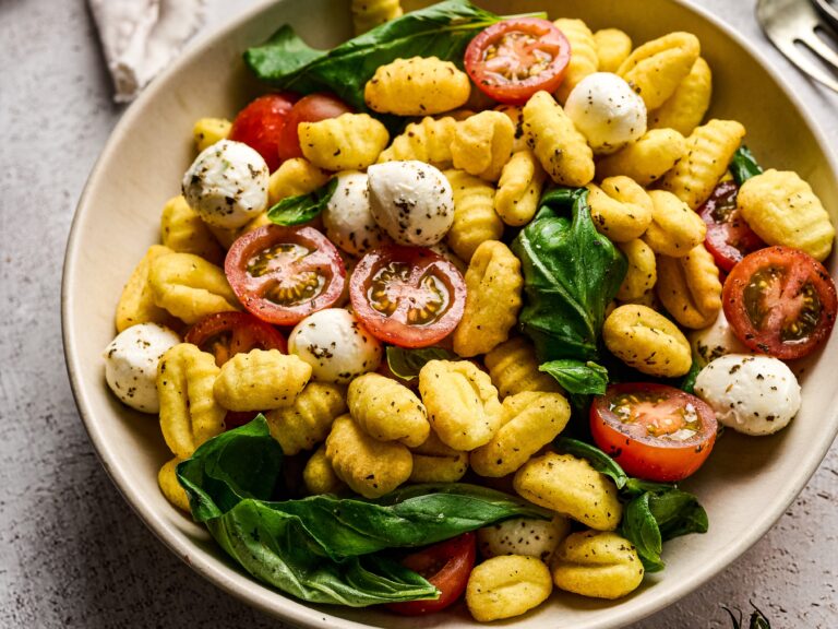 Krokante gnocchi caprese uit de airfryer
