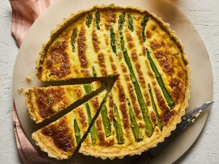 Asperge-kappertjesquiche met beurre noisette