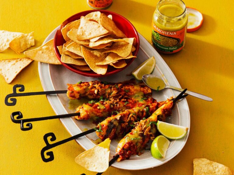 Pittige gegrilde kip met groene salsa