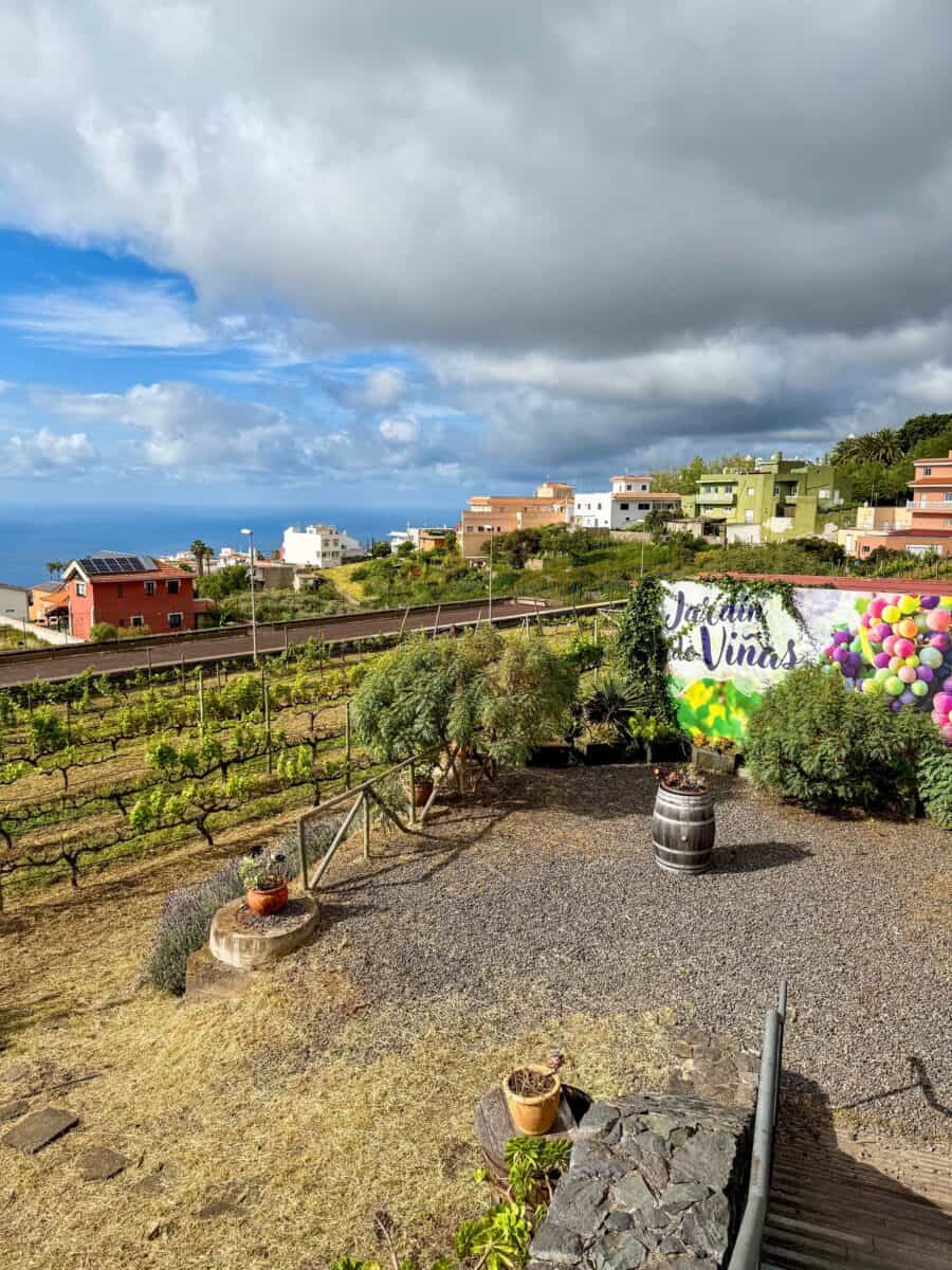 Uitzicht over de tuinen van Casa del Vino op Tenerife