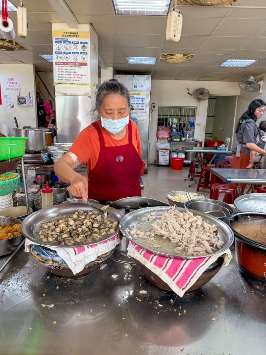 Oesters en milkfish bij een restaurant in Tainan