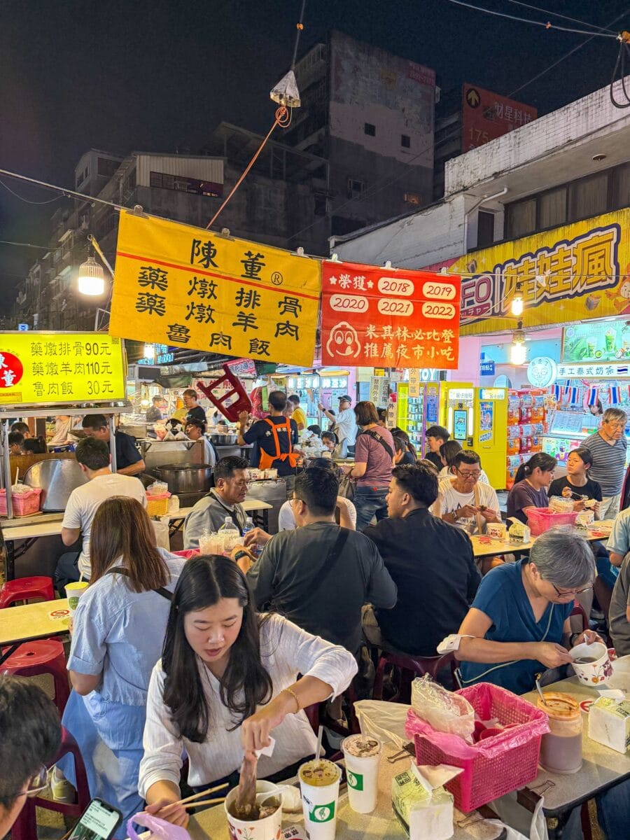Roahe Night Market in Taipei