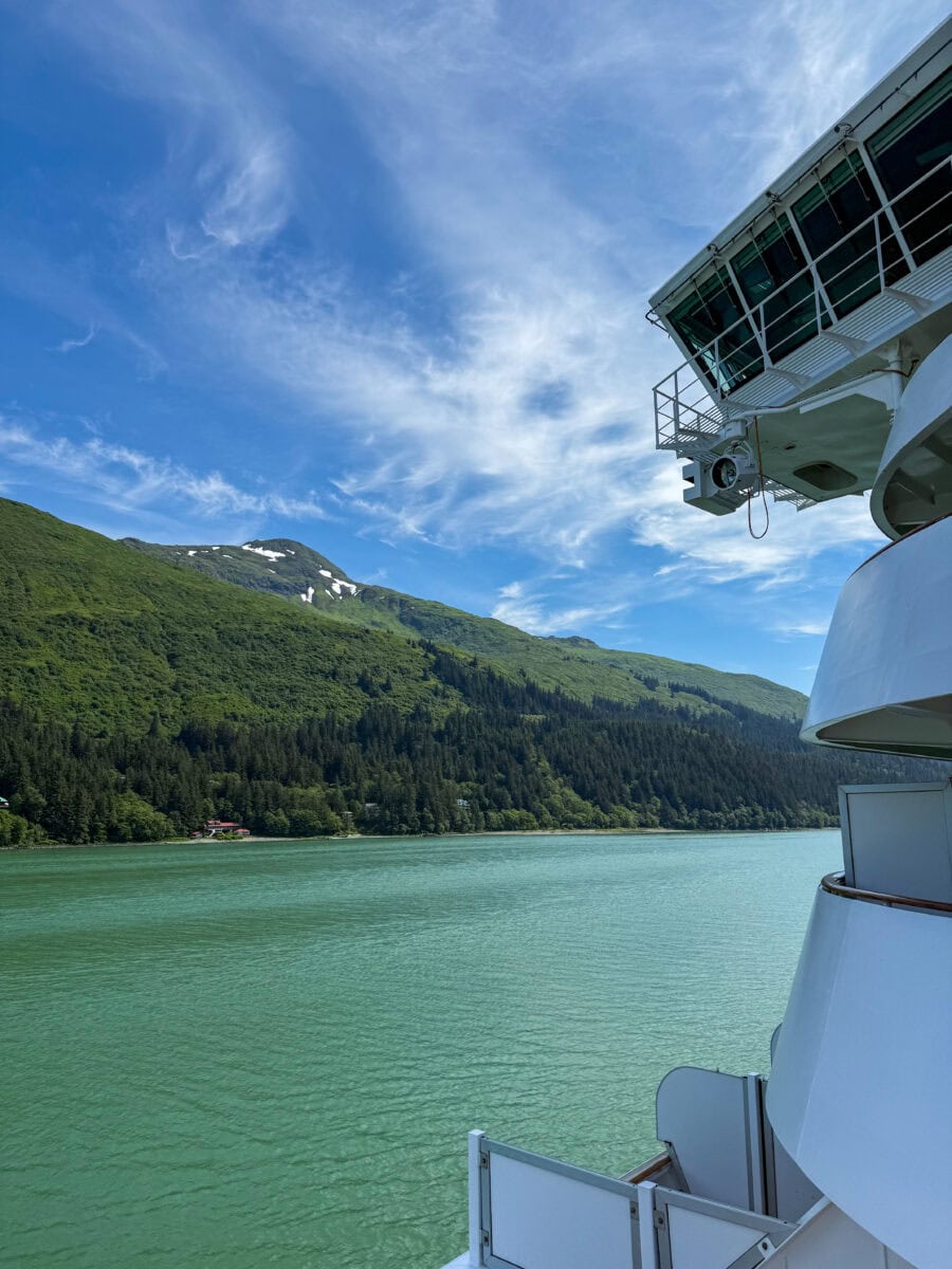 Uitzicht over Alaska vanaf de Koningsdam van Holland America Line