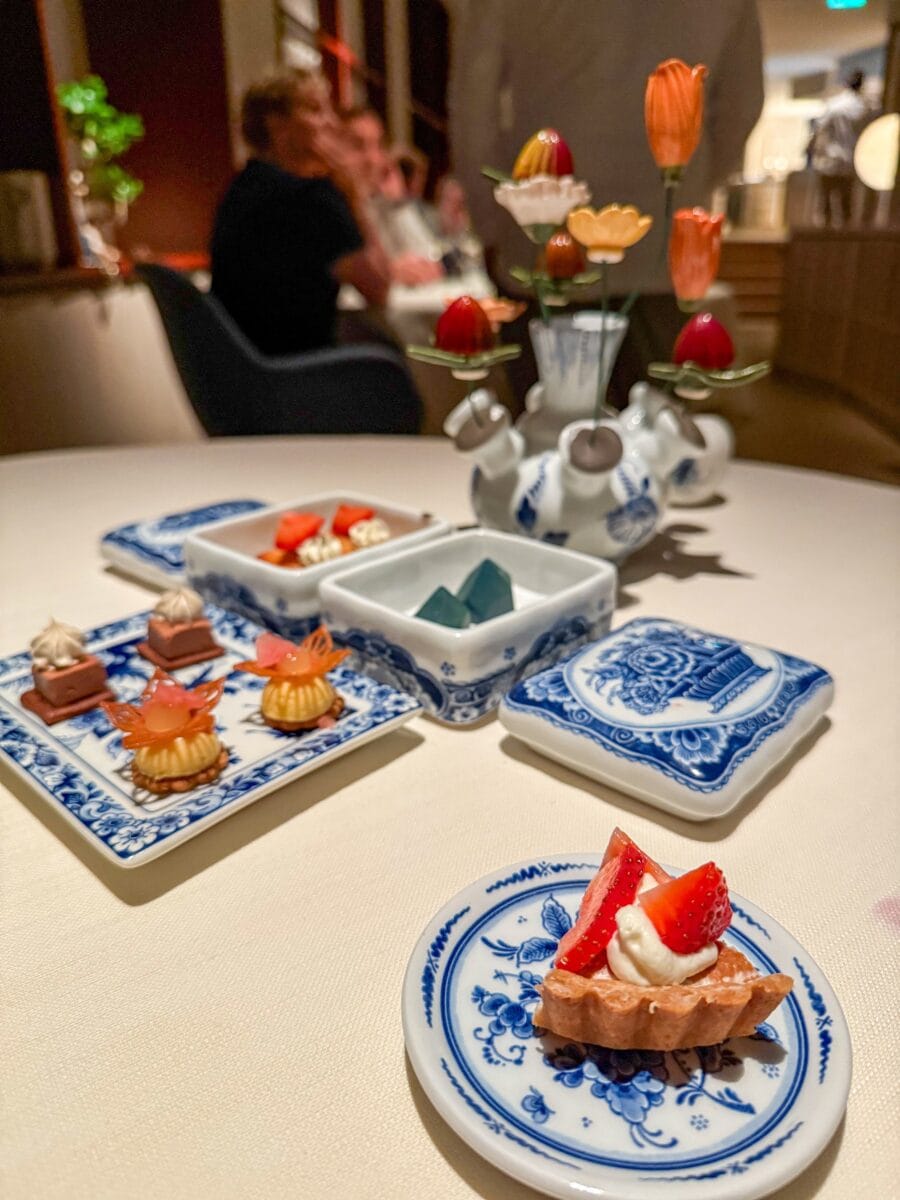 Friandises bij Azurite in Delft