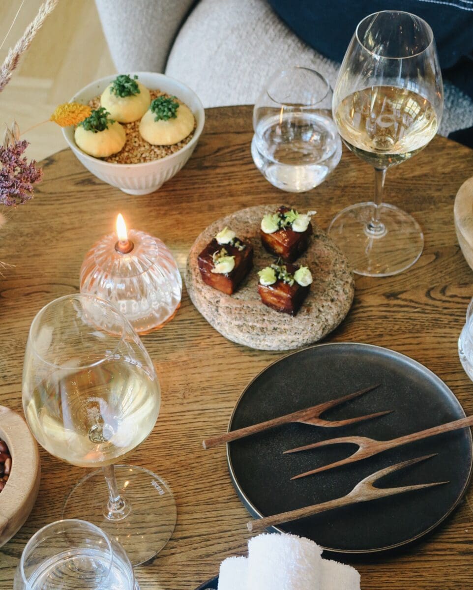 Tafel met amuses bij Gastromé in Aarhus