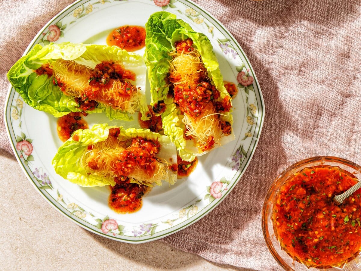 Kadayif halloumibites in slablad en saus