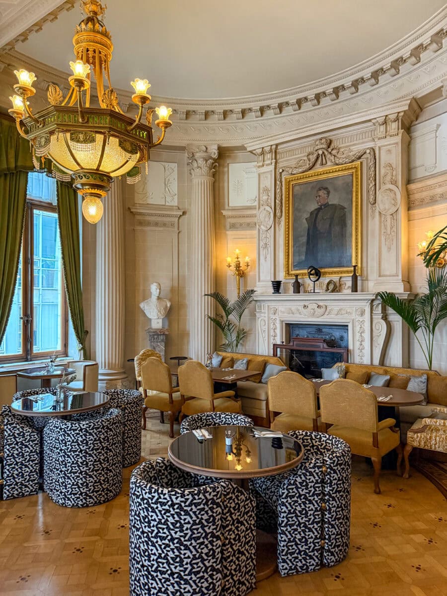 Ontbijtkamer bij Hotel Fleur de Ville in Brussel