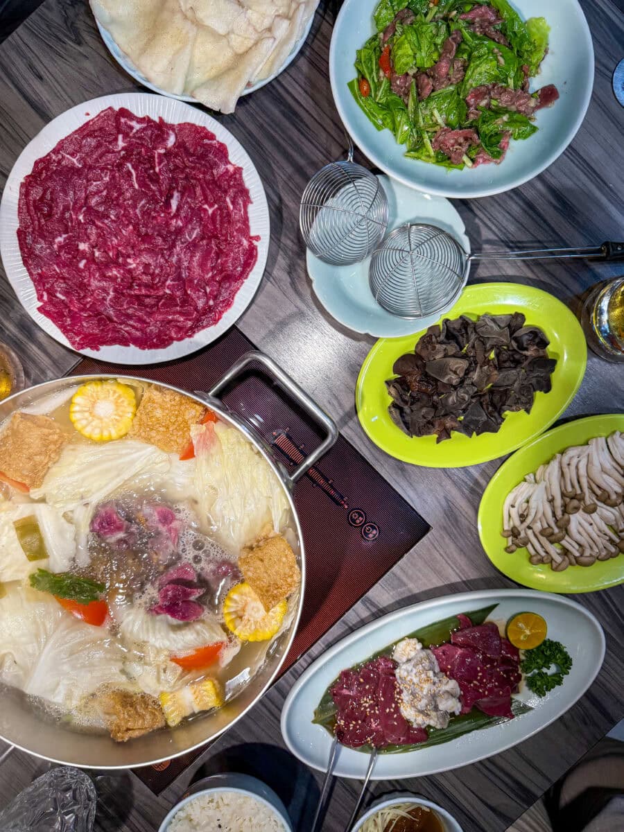 Hotpot met bijgerechten in Taiwan