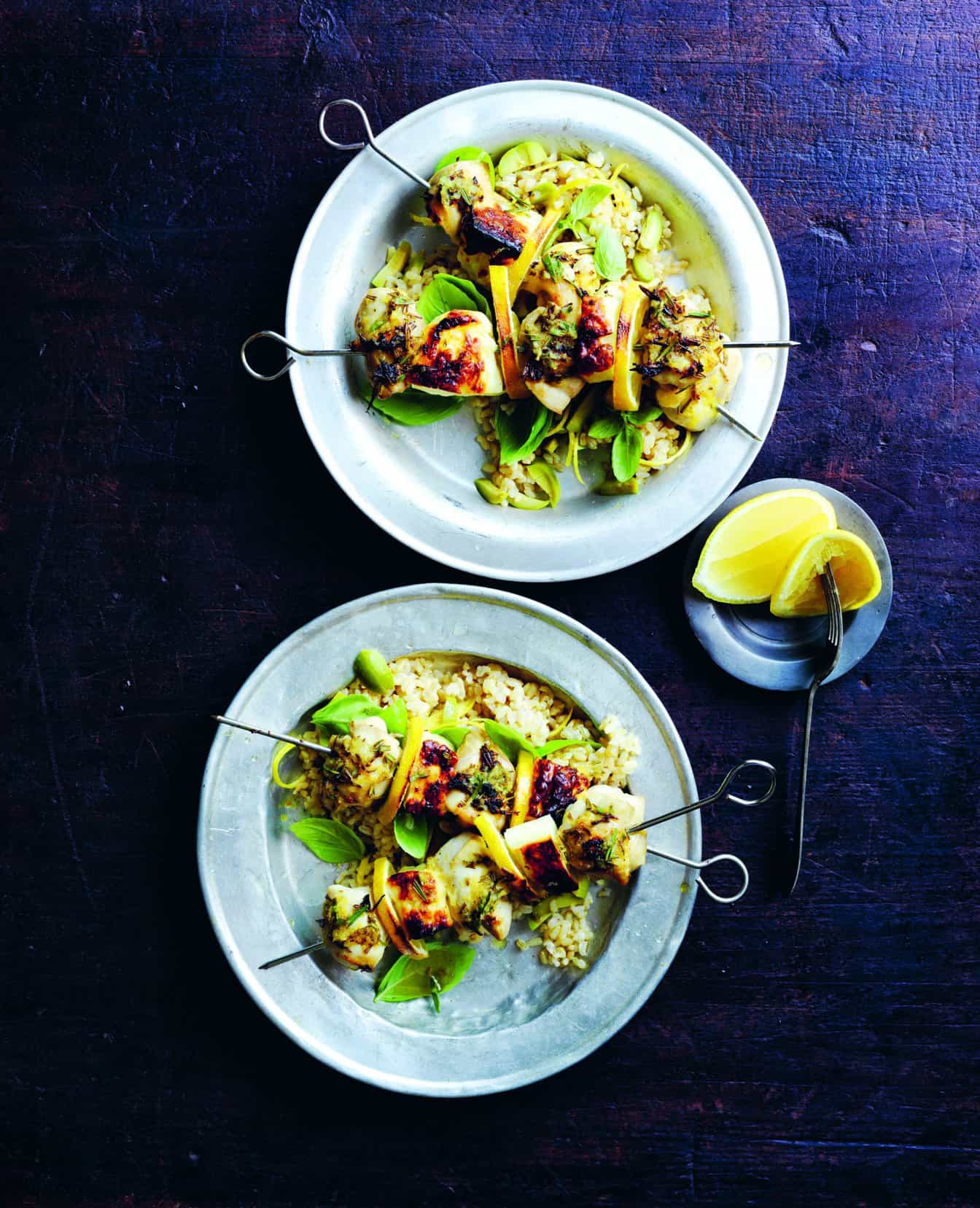 Kip-halloumispiesjes met citroen, knoflook en rozemarijn