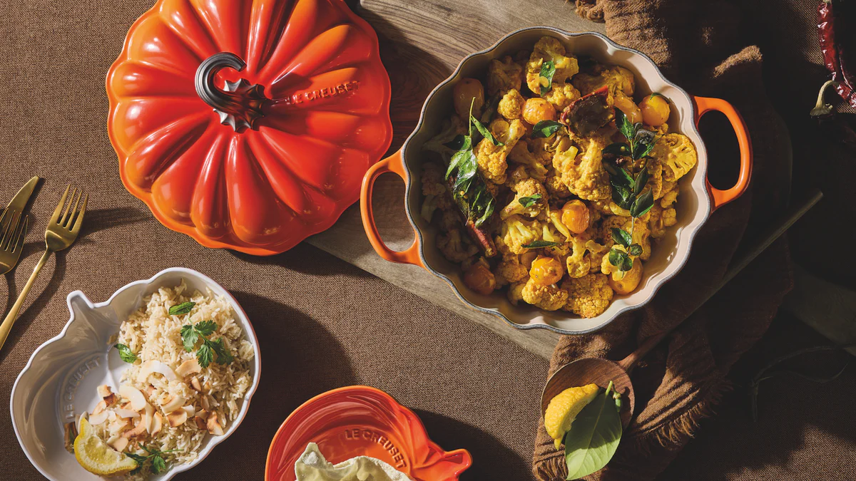 Le Creuset braadpan met eten