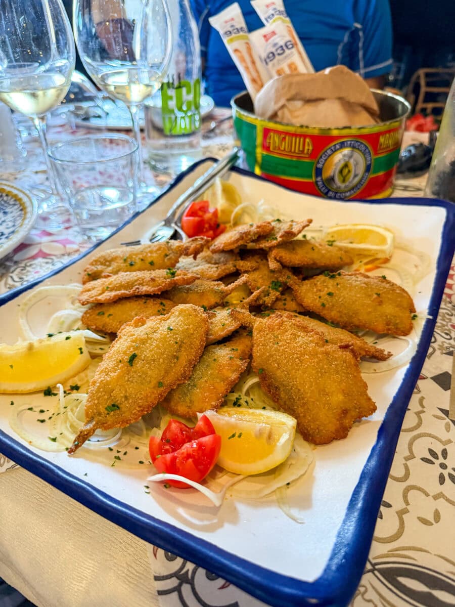 Gefrituurde ansjovis