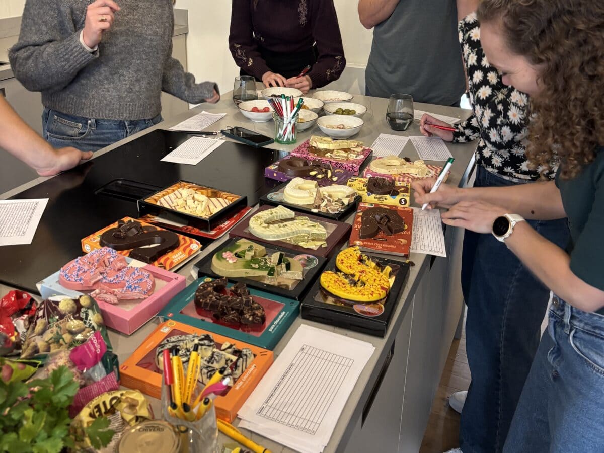 Chocoladeletters testen in de studio