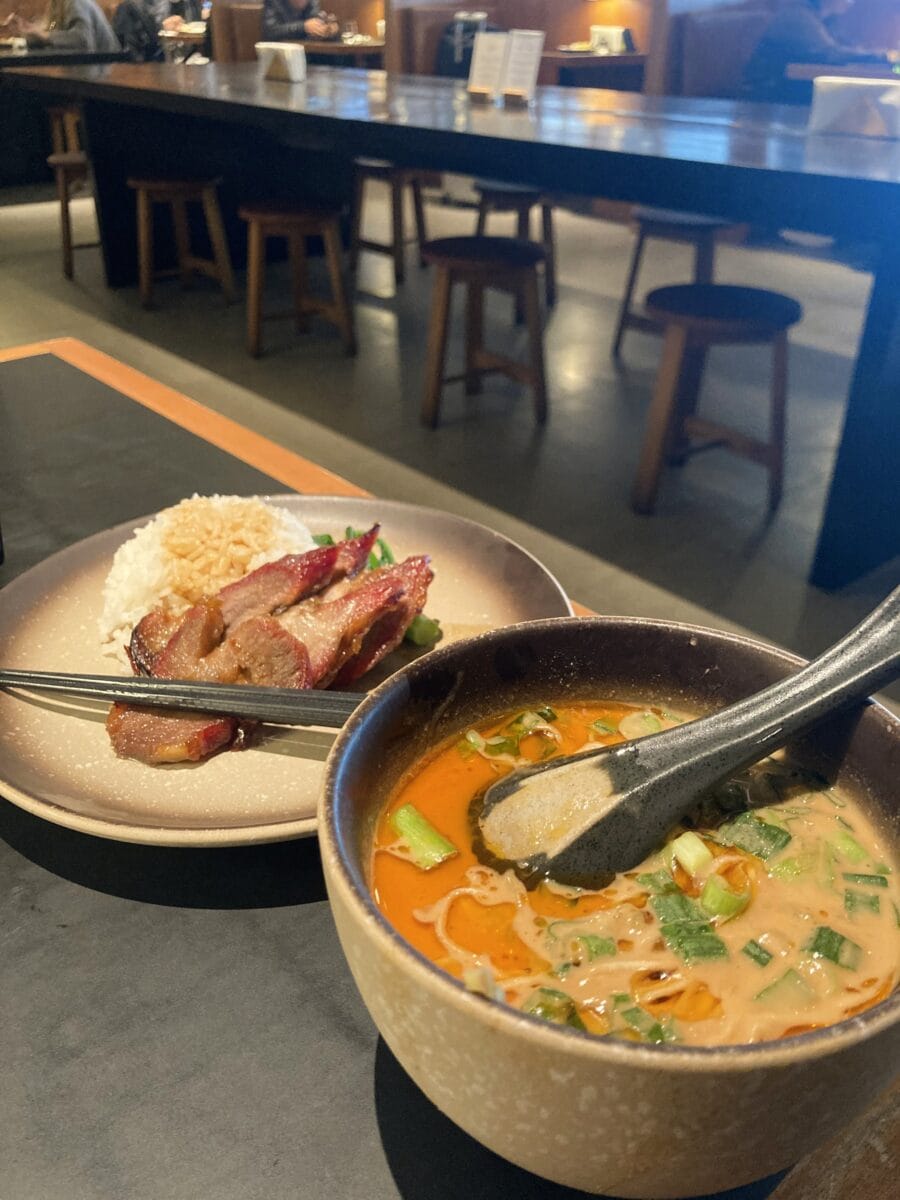 Gerechten in de lounge van Cathay Pacific