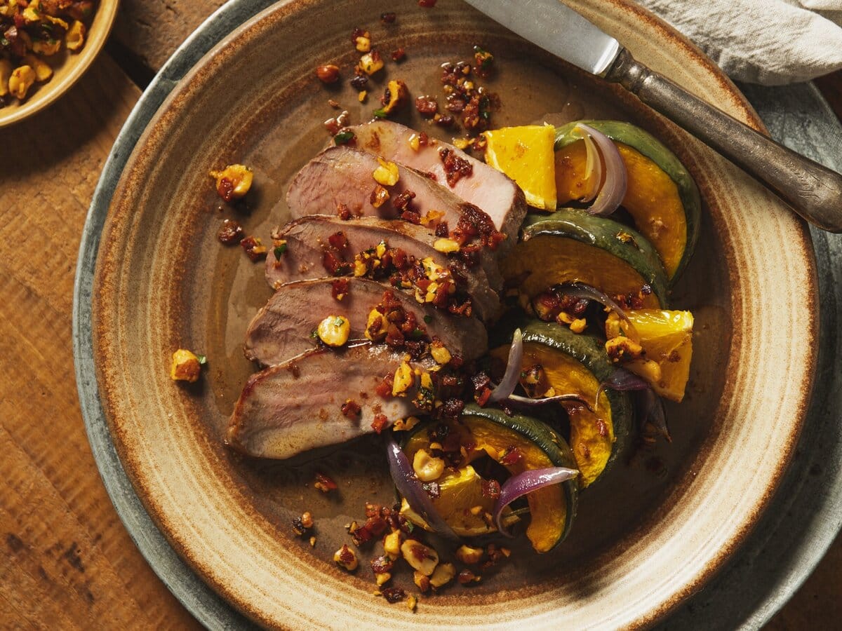 Wildzwijnhaas met hazelnoten- chorizocrunch en sinaasappel