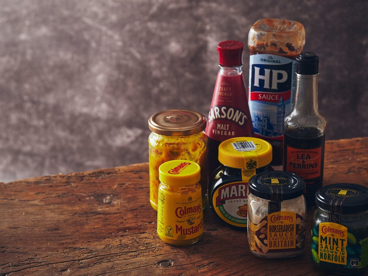 condimenten op tafel