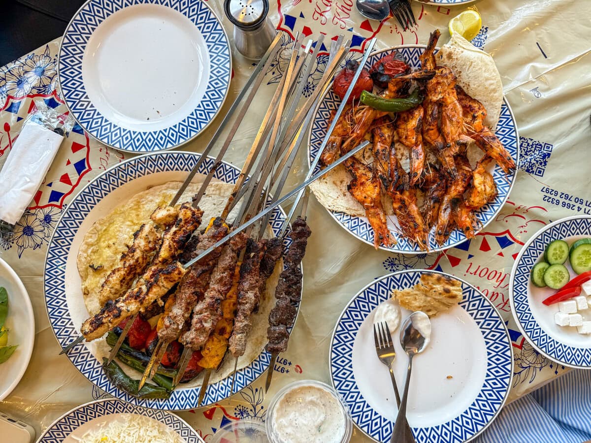 Spiesen met verschillende soorten kebab in Dubai