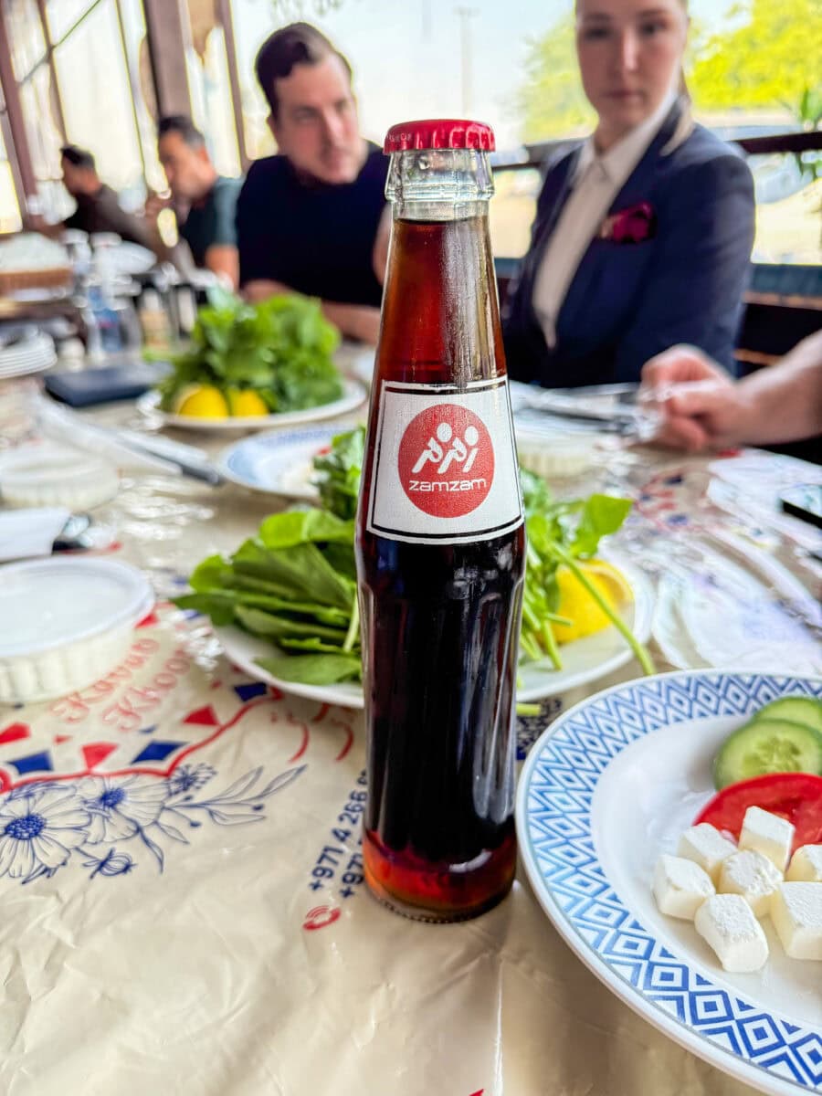 Een flesje ZamZam Cola