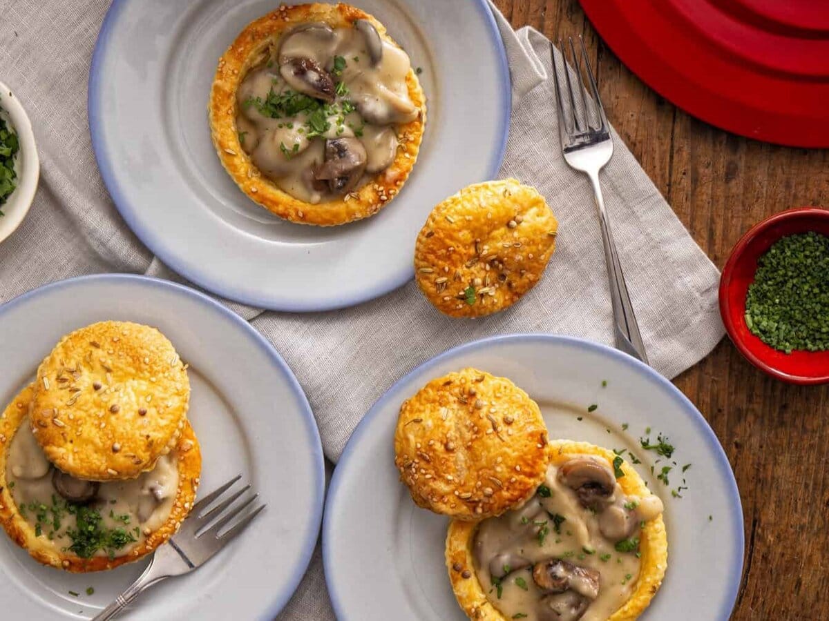 ragout in bladerdeegbakjes