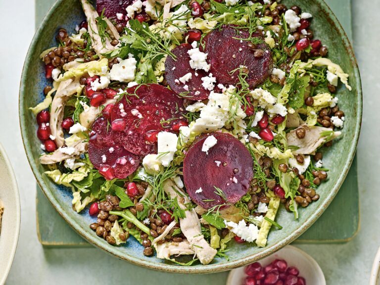 Linzensalade met kip en biet