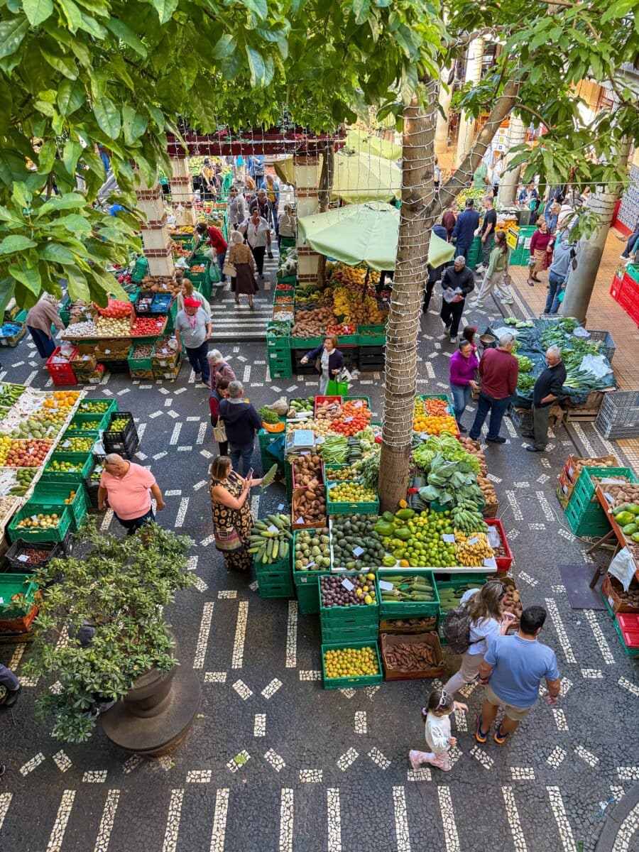 Wekelijkse markt in Funchal, de hoofdstad van Madeira