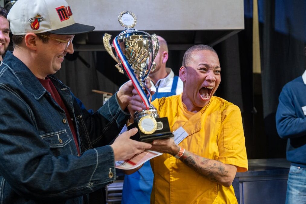 Alexandra da Silva Cremers wint de prijs voor de lekkerste burger van Nederland