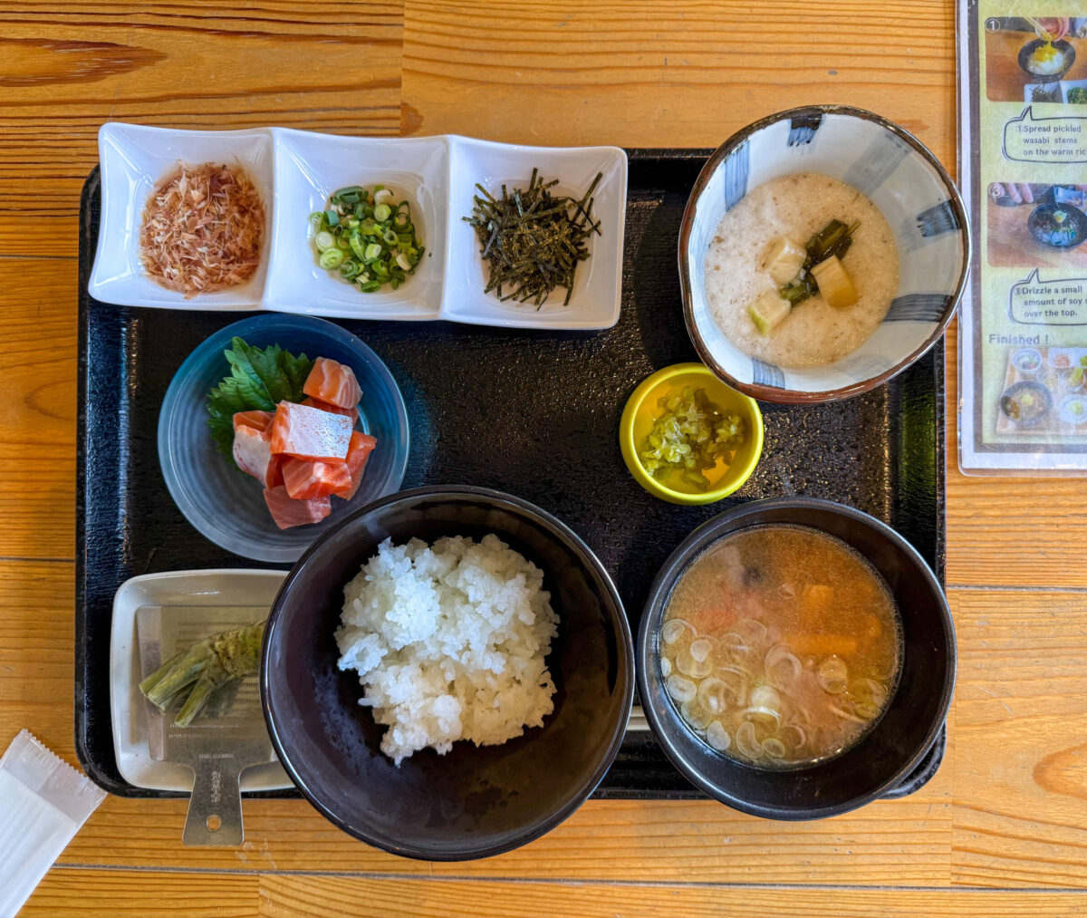 Lunch met verse wasabi in Japan