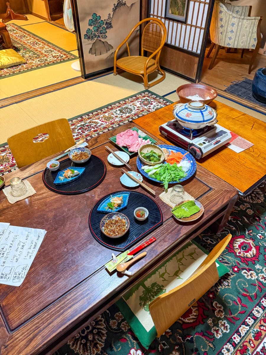Authentiek Japans diner bij homestay in Suruga