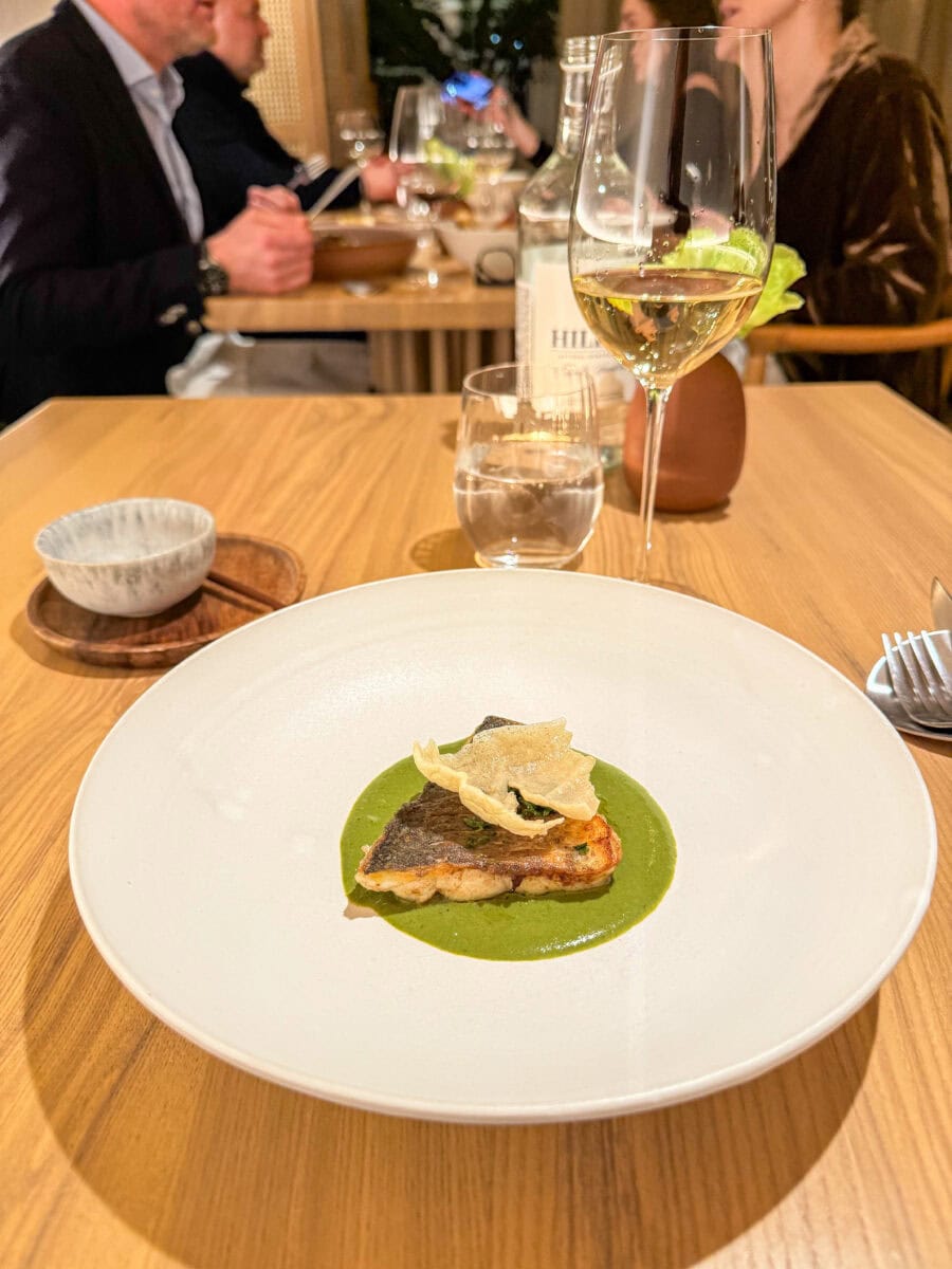 Groene curry uit Goa met vis bij Gaspar's in Vilnius