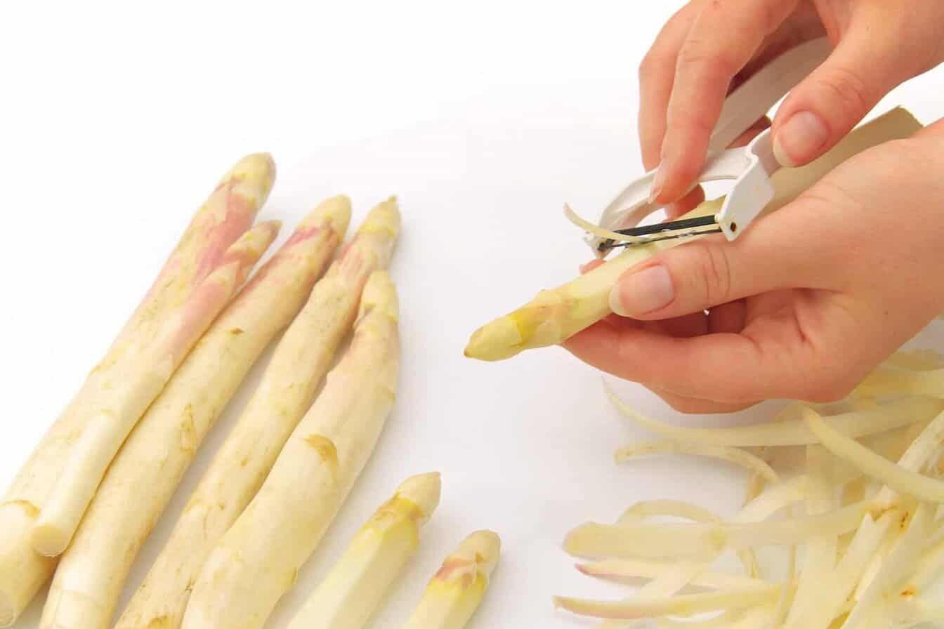 asperges schillen