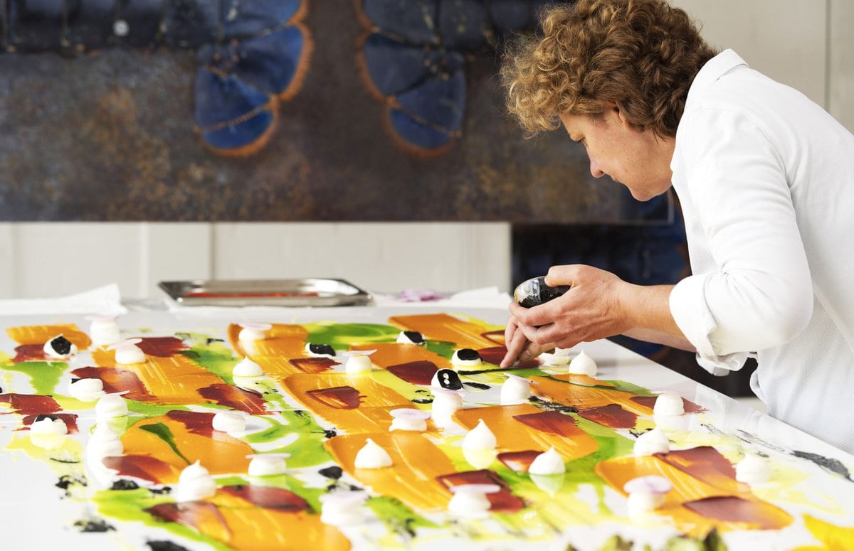 Chef-kok Angélique Schmeinck bereidt gerechten