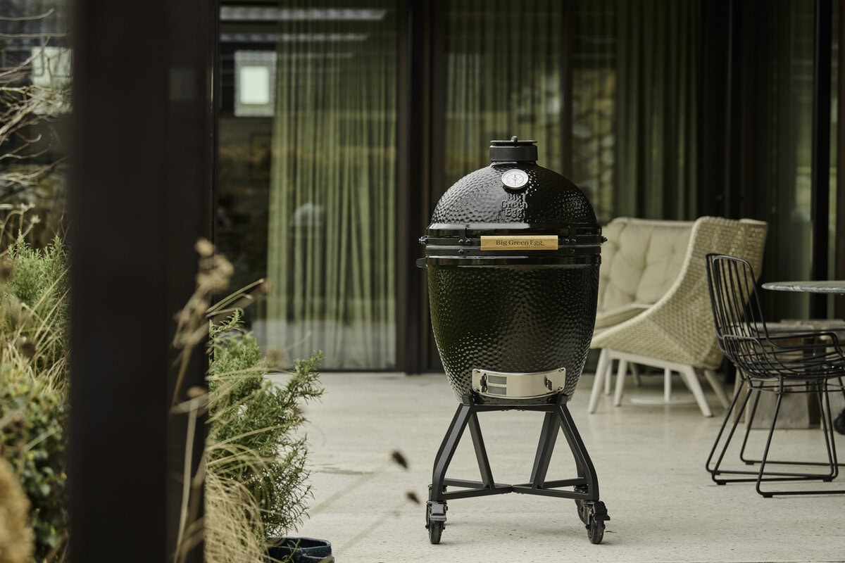 Cover voor Big Green Egg verrast voor het eerst in 50 jaar met een nieuwe kleur