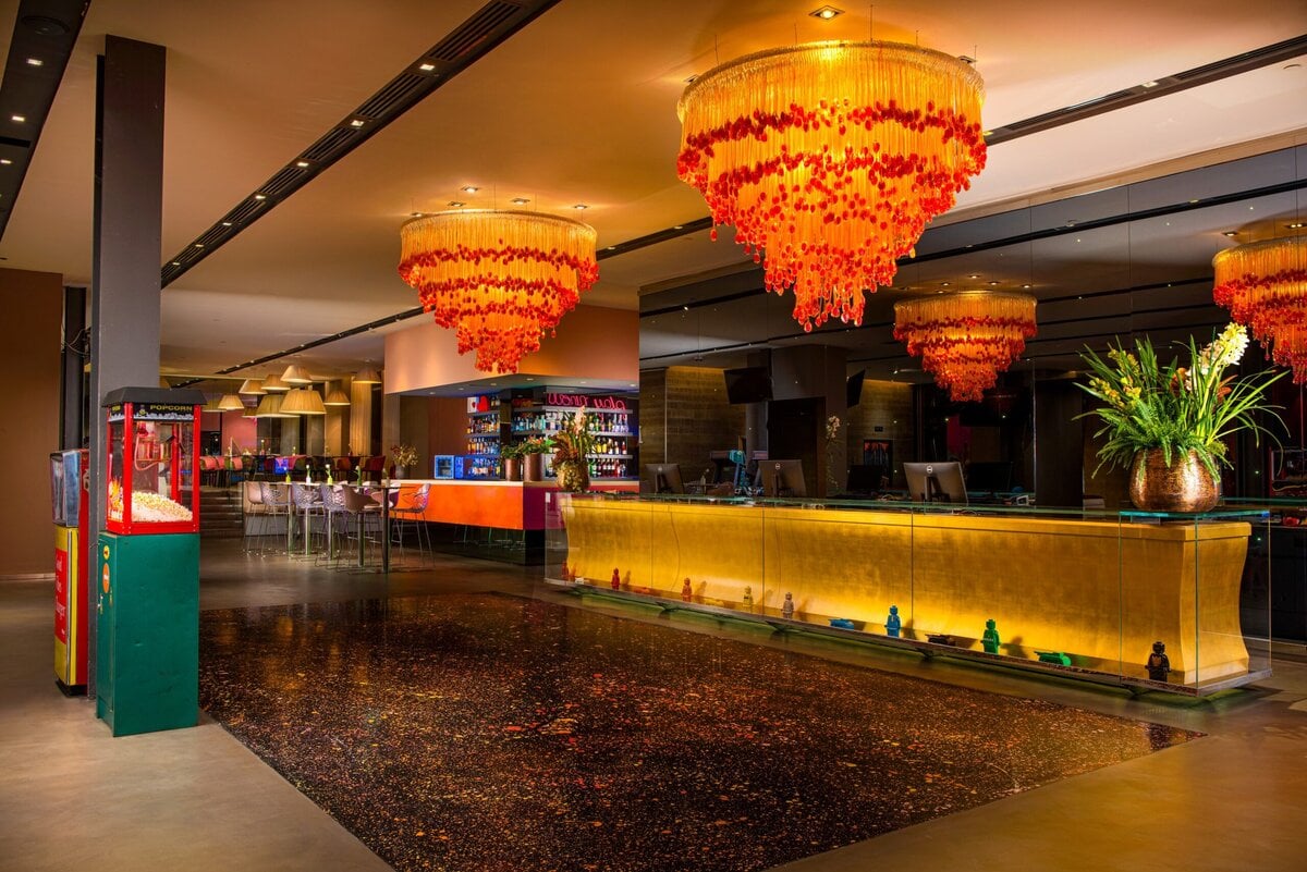 Entree van nhow Milano in Milaan