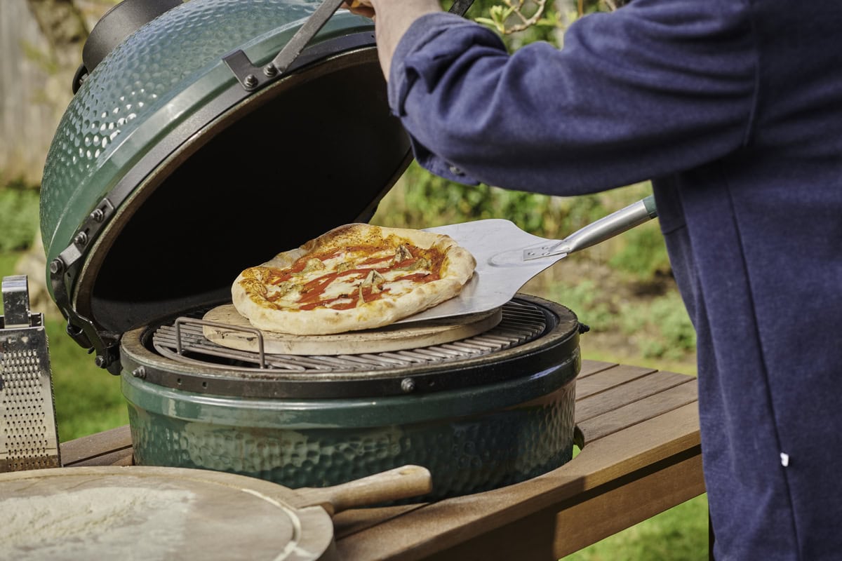 pizza bakken big green egg
