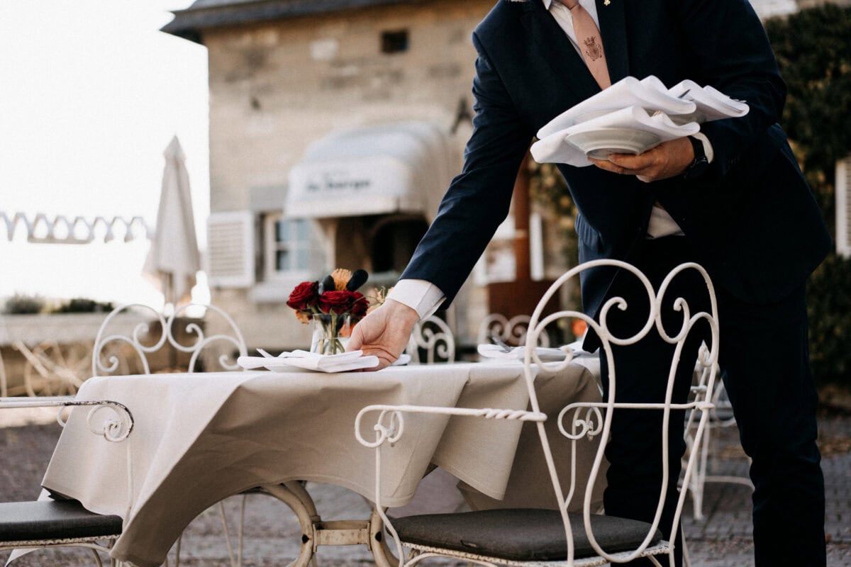 Terras van L'Auberge bij Château Neercanne