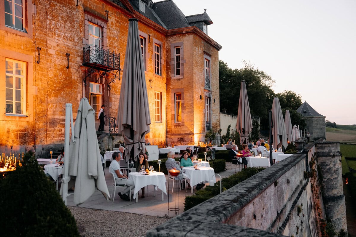 Terras van Château Neercanne in Maastricht