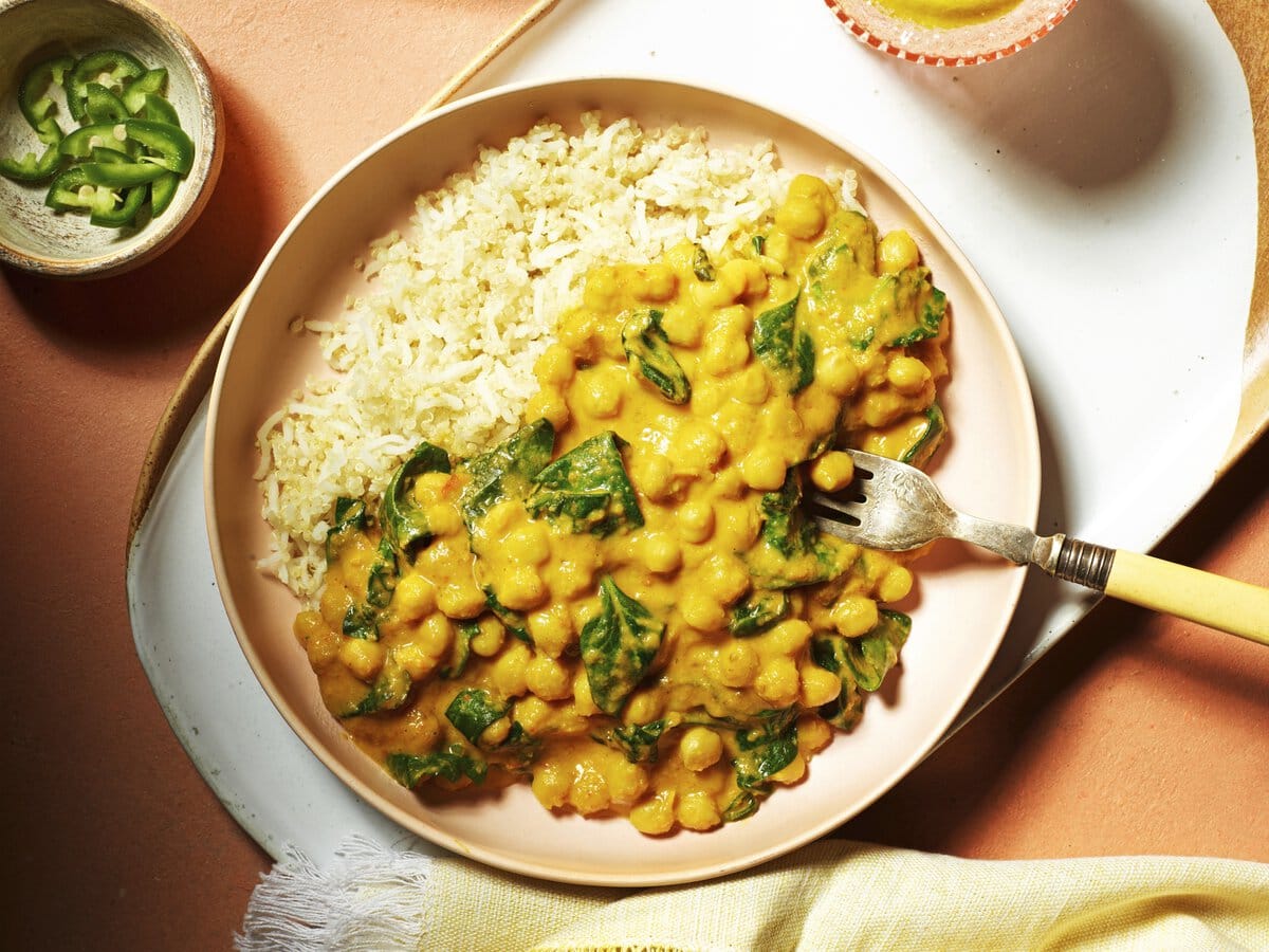 Romige kikkererwtencurry met spinazie