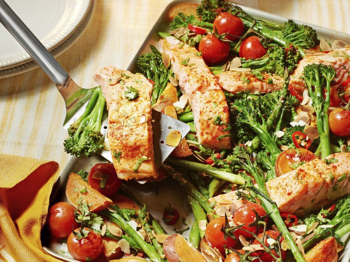 Tandoori traybake met komkommerraita