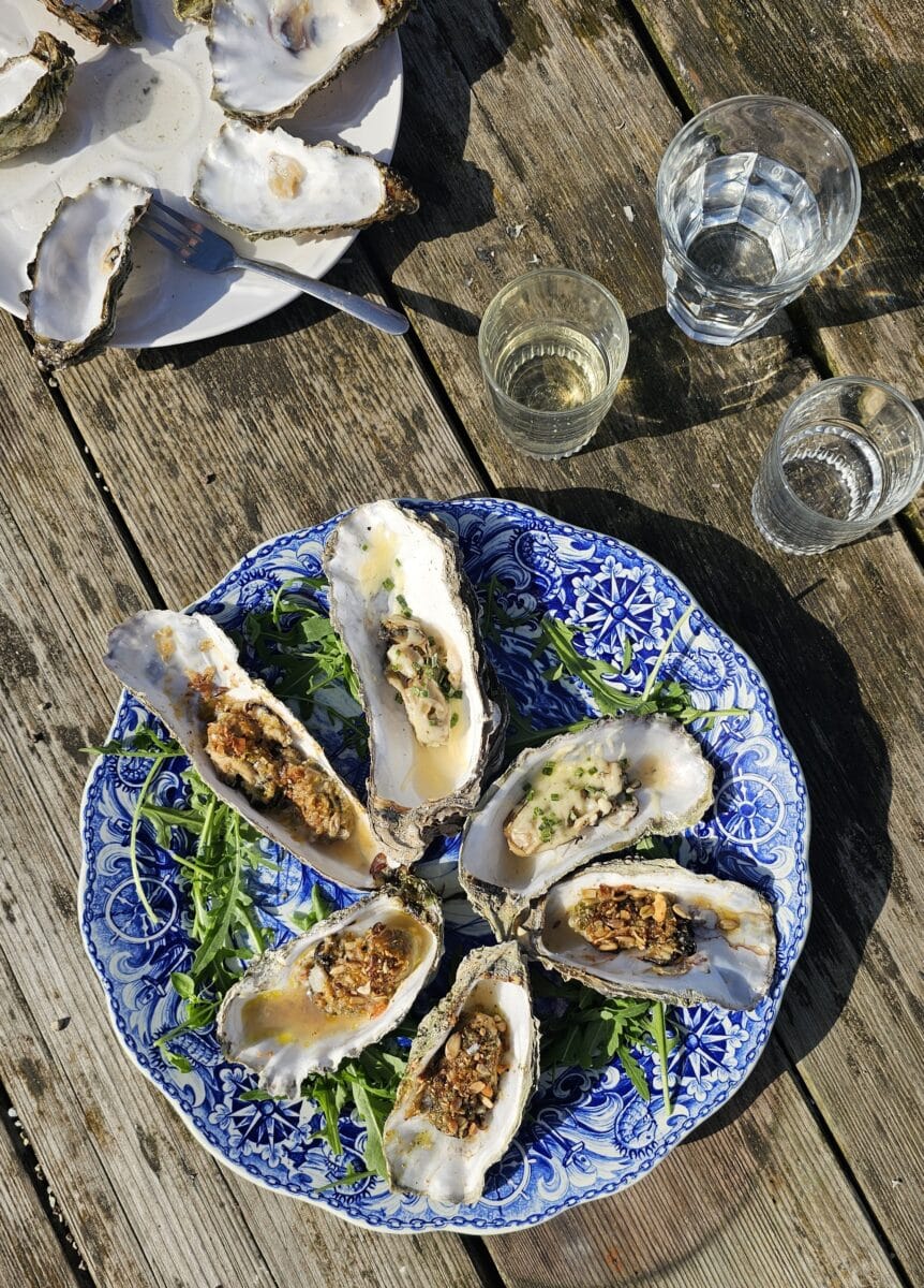 Oesters geserveerd bij 't Ailand in Lauwersoog