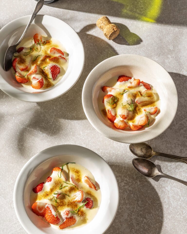 Aardbeitjes met frisse citroensabayon en munt