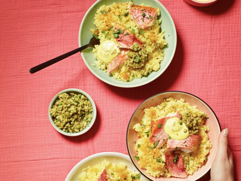 Crispy rijst met rode mul en citroen-olijfsalsa