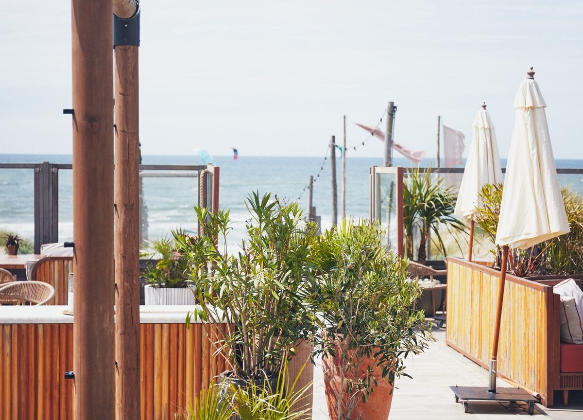 Het terras van Beachclub C in Noordwijk