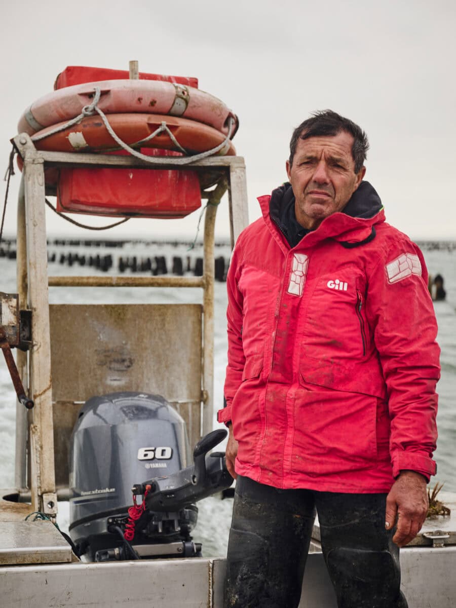 Oesterman op het water in Vendée
