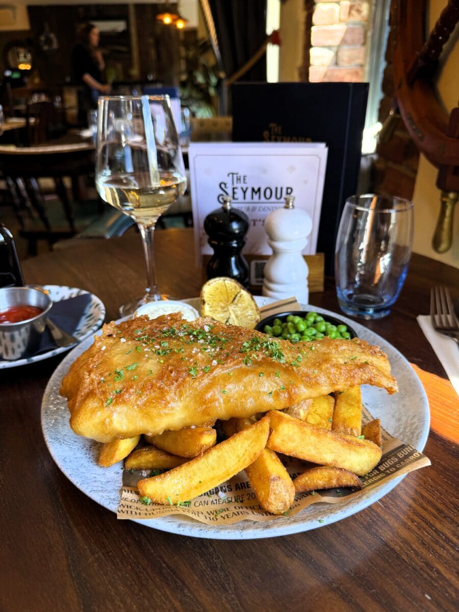 Fish & chips bij The Seymour Pub & Restaurant op Jersey