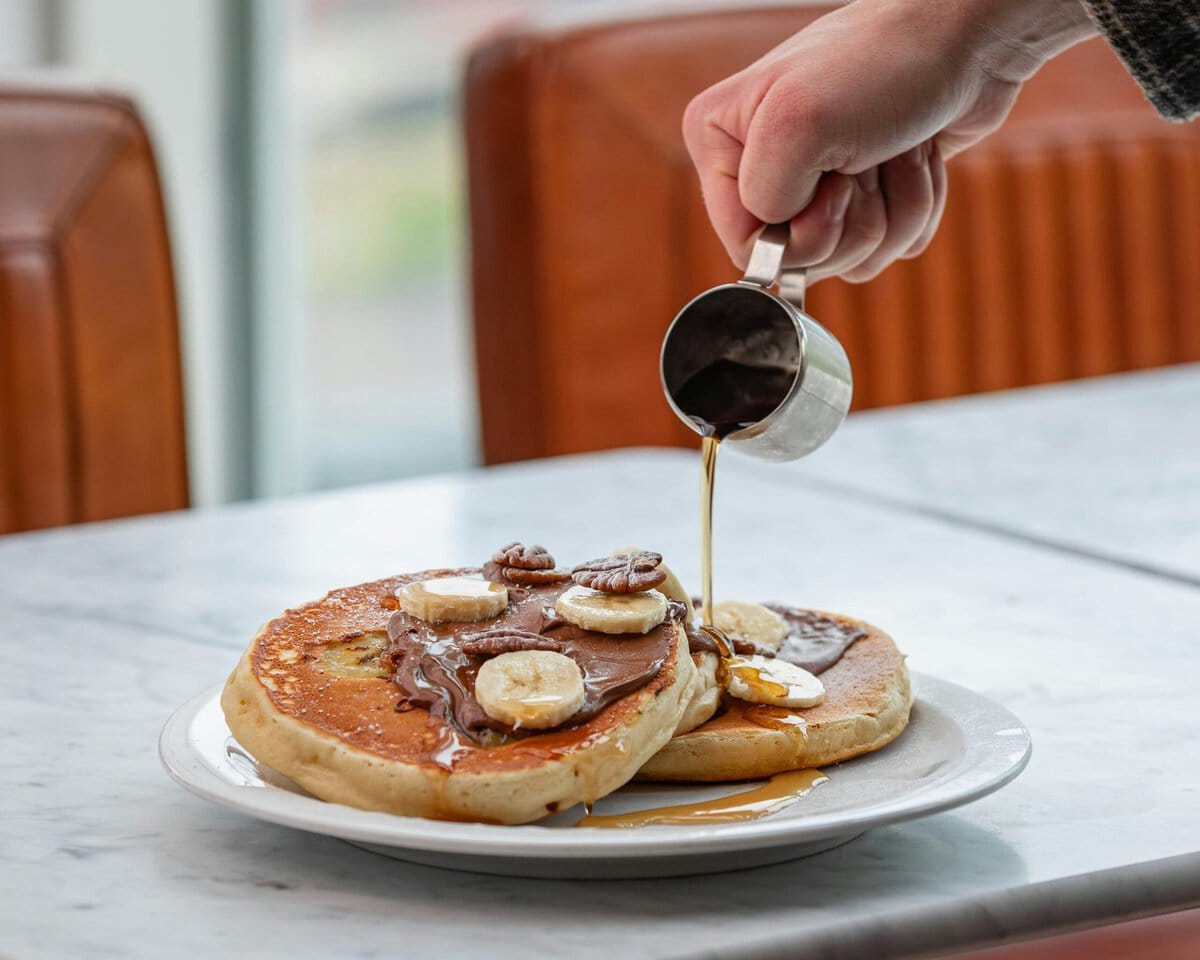 pancakes met maple syrup