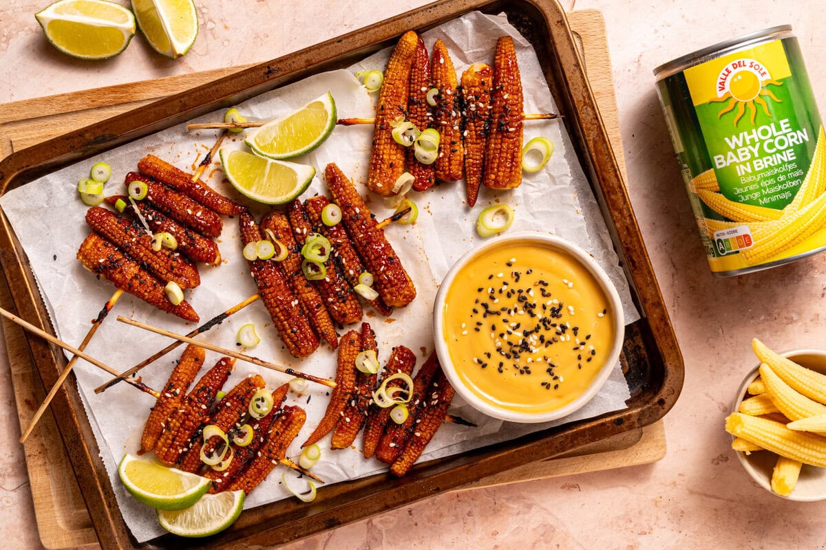 sticky gochujang baby corn skewers Wissel 'ns wat