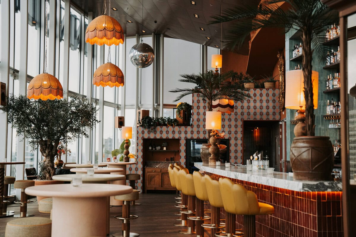 Restaurant met speels interieur